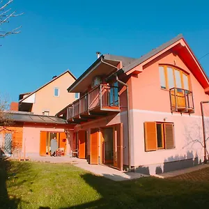 Buzahouse Slovenia